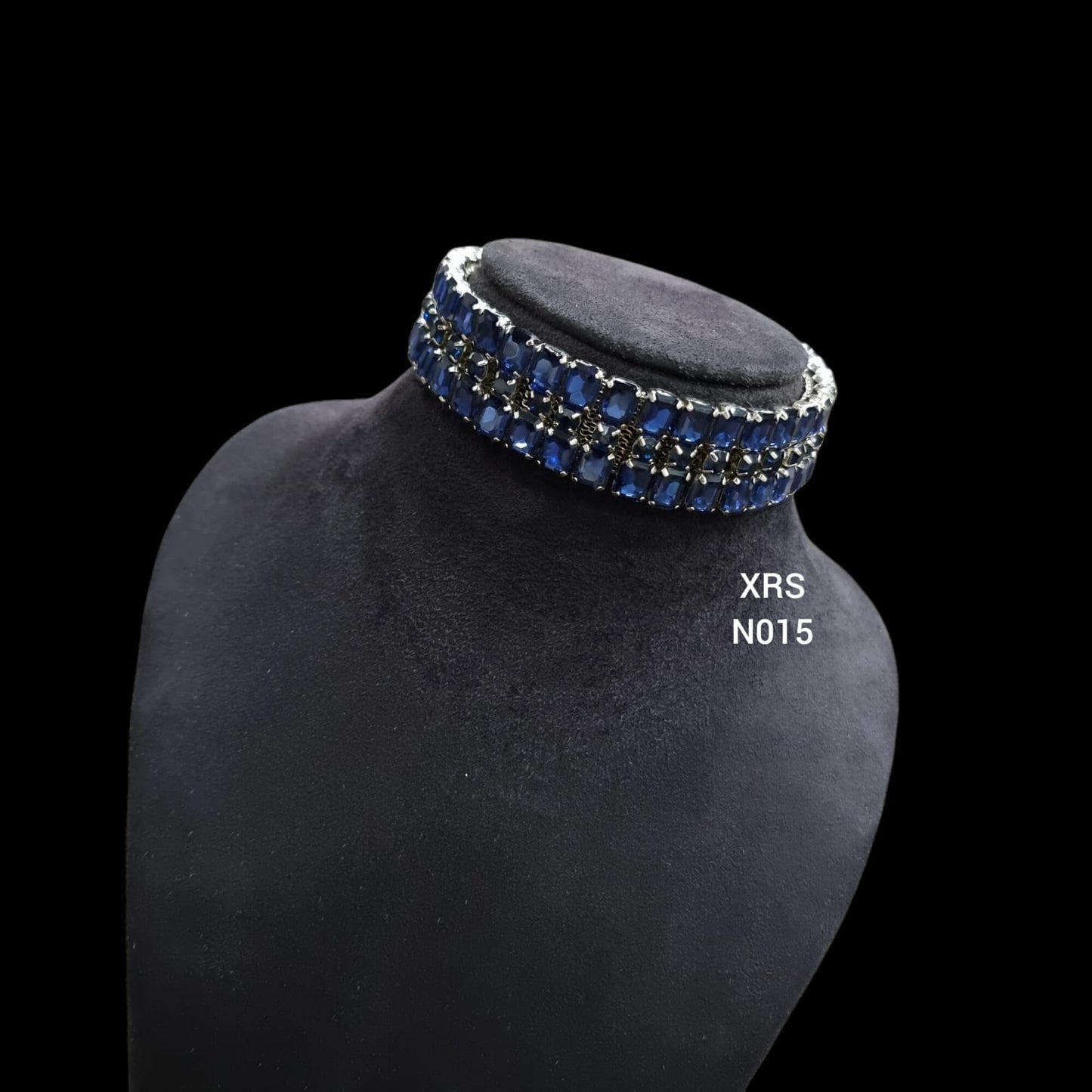 Ava Choker