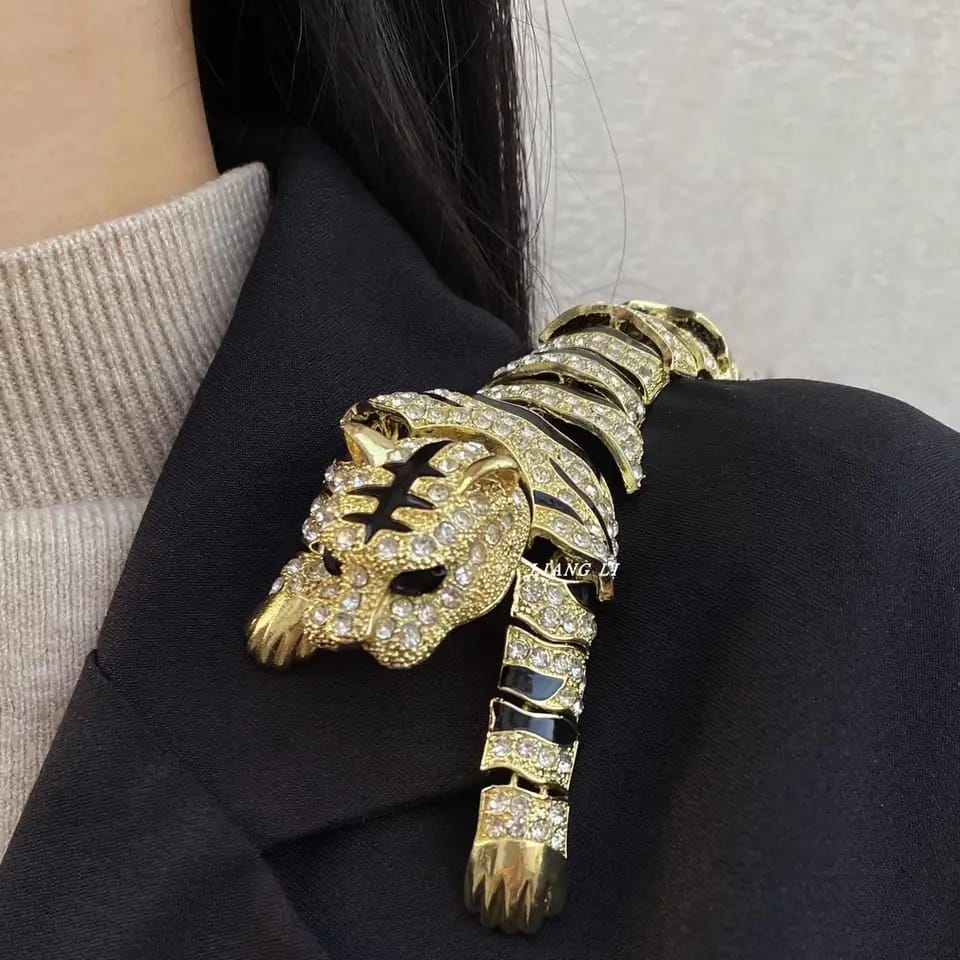 Feline Fervor Brooch
