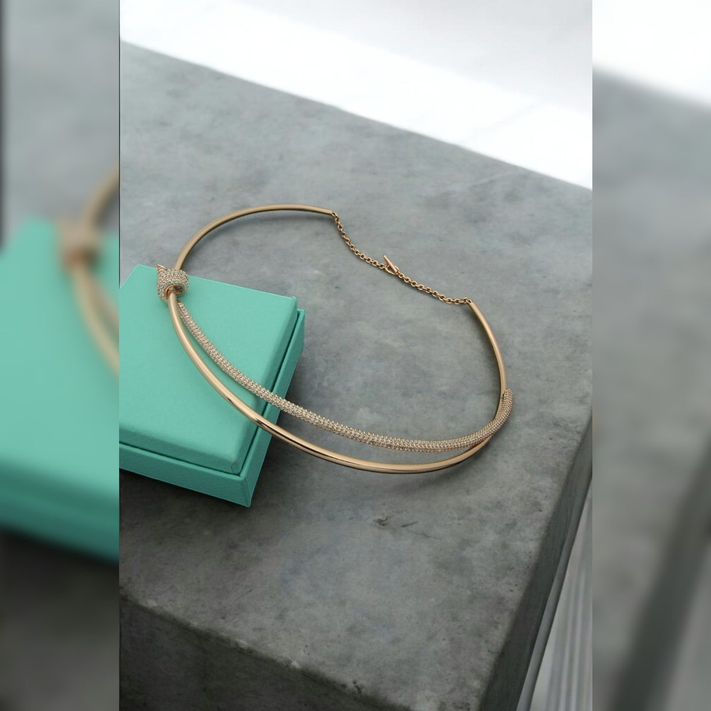 Glamour Knot Necklace