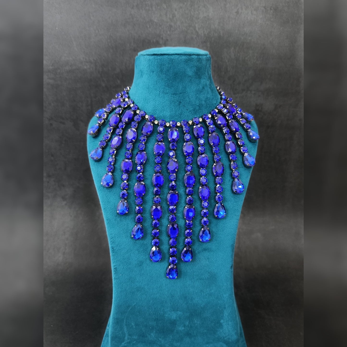 Noor Crystal Necklace