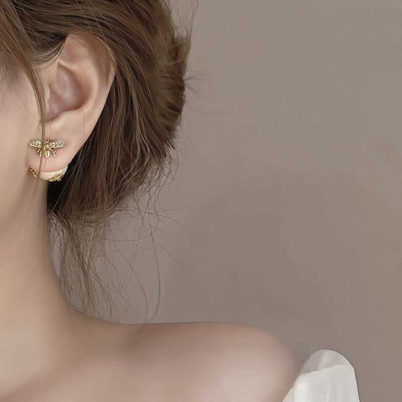 Pearlbee Stud Earring