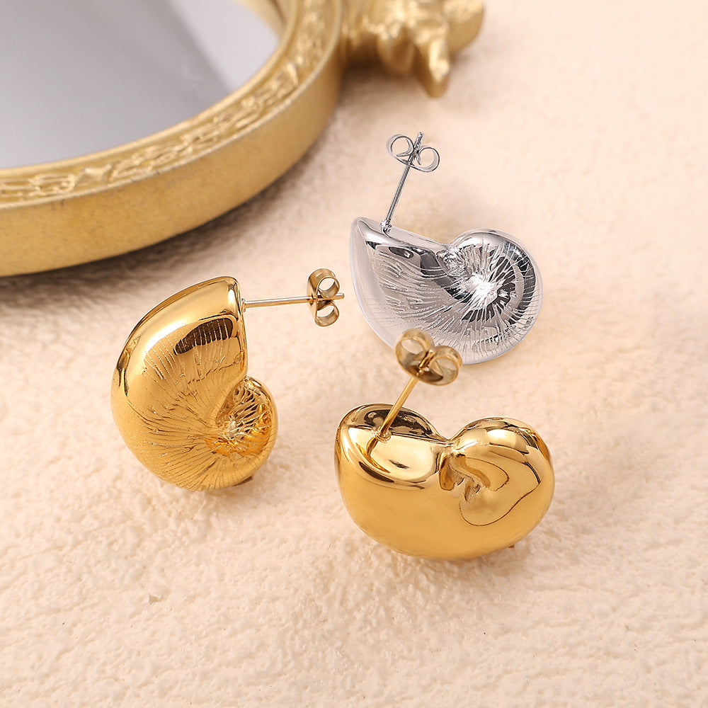 Shell Sculpture Stud Earring