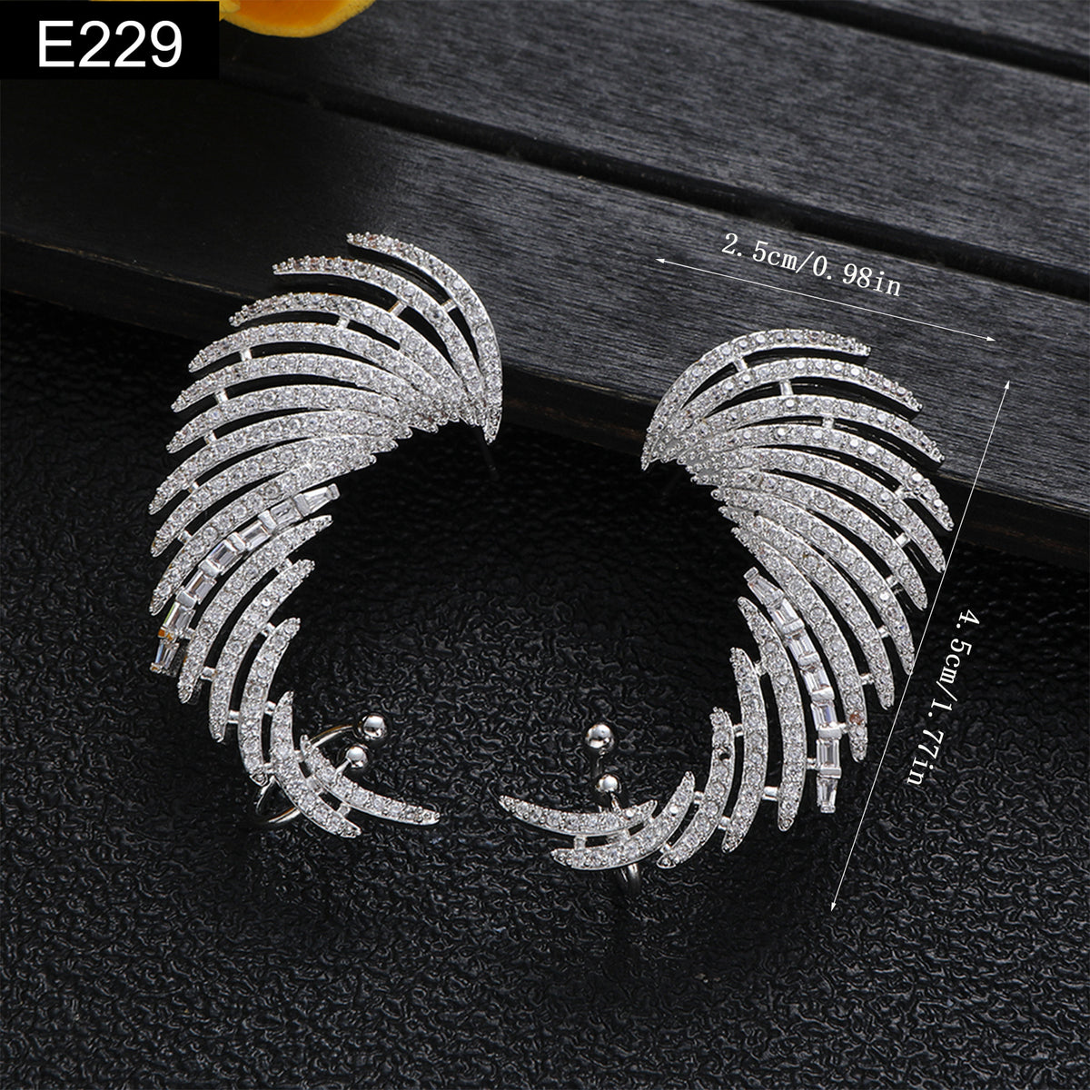 Icarus Rising Earcuff - E229