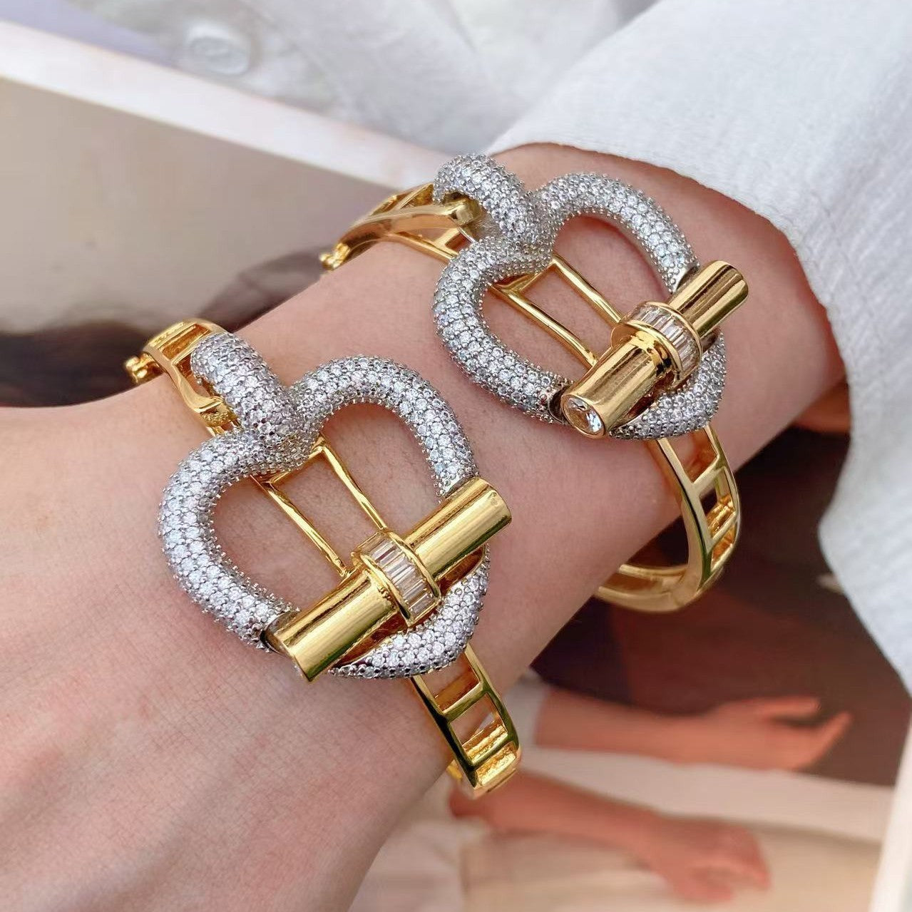Buckle and Bar Set
