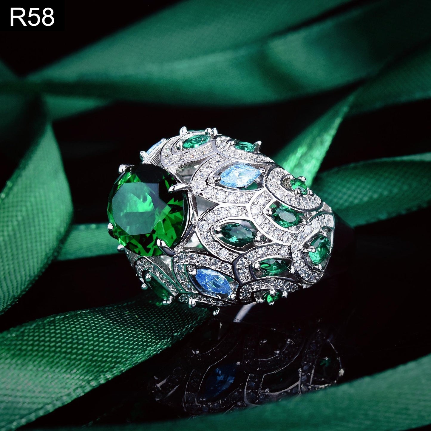 Emerald Majesty Ring - R58