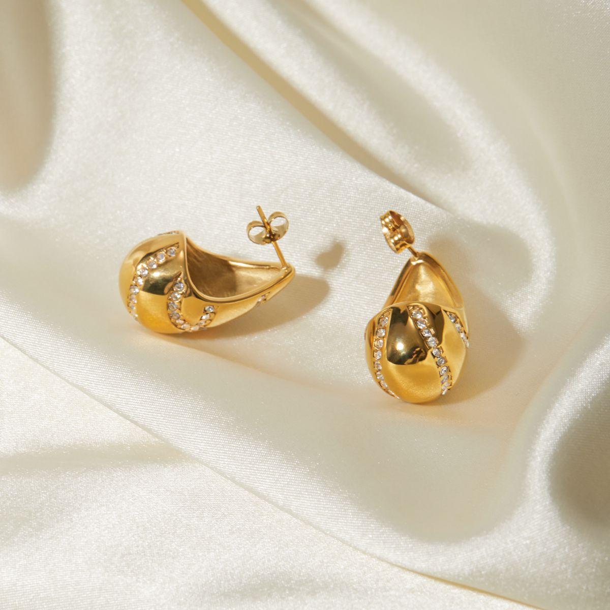Duchess Drop Earring