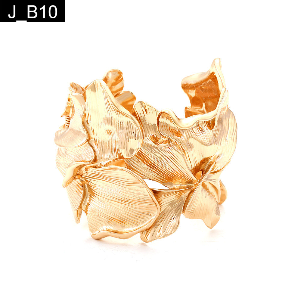 Daphne Floral Handcuff