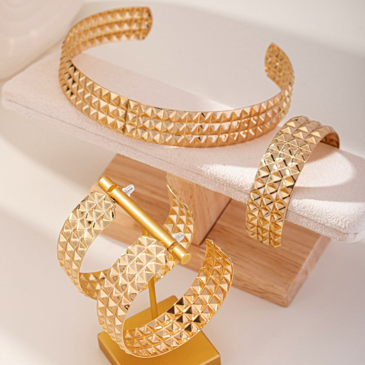 Golden Spike Set