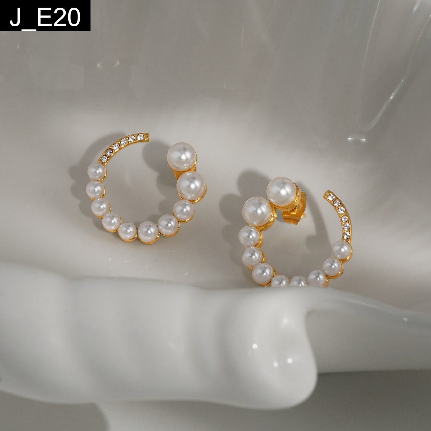 Luminous Pearl Stud