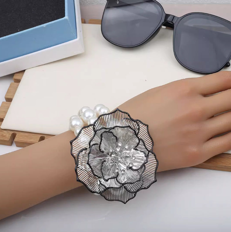 Whispering Petals Set