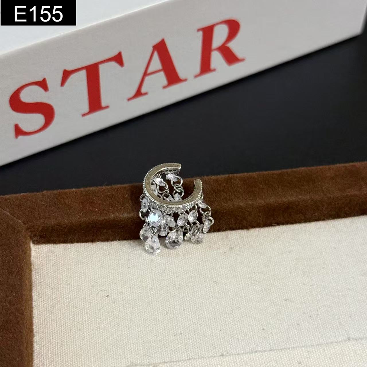 Raindrop Earcuff - E155