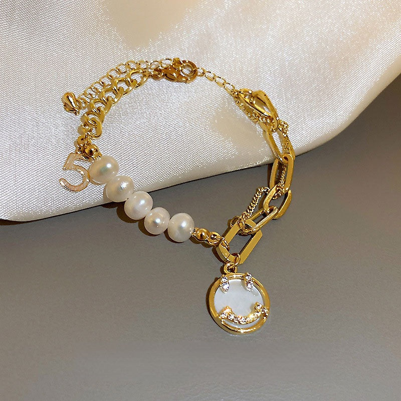 Smiling Pearl Bracelet
