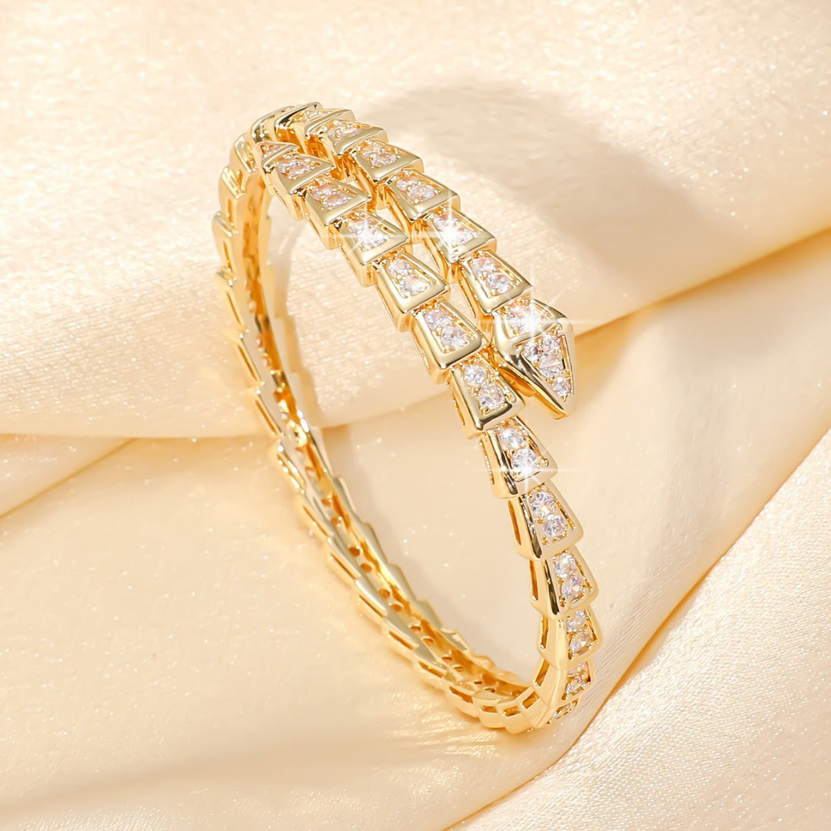 Serpentia Gem Handcuff