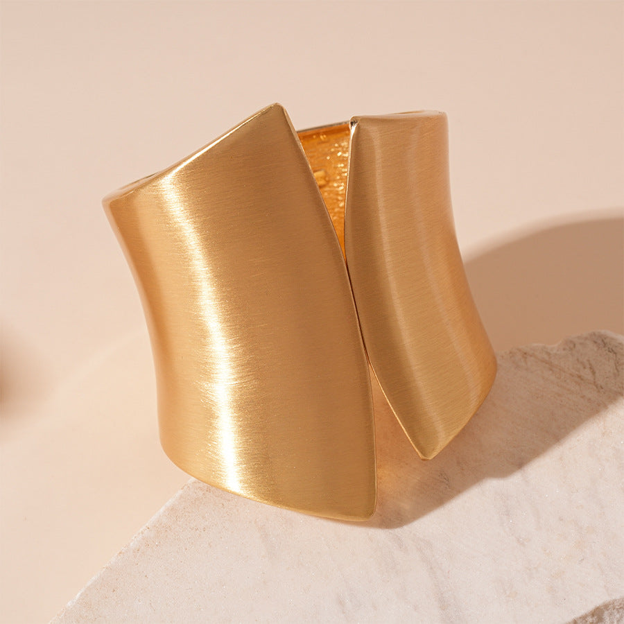 Dune Wave Handcuff