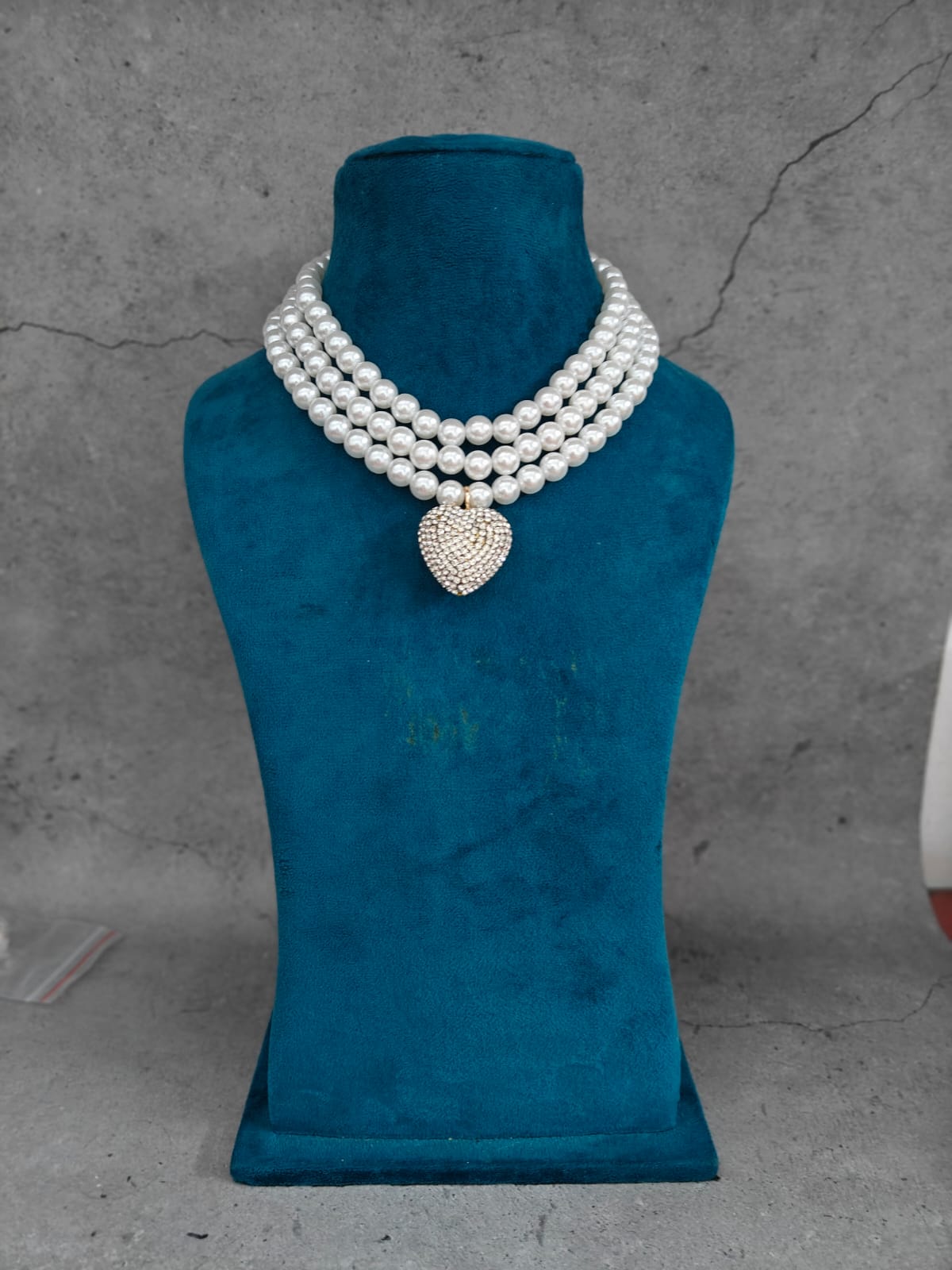 Royal Heart Pearl Choker