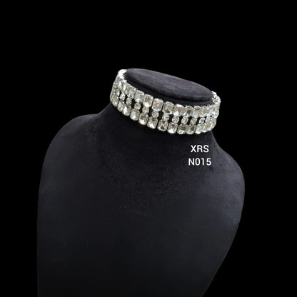 Ava Choker