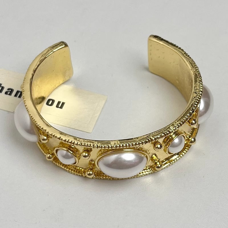 Royal Glow Gemstone Bangle