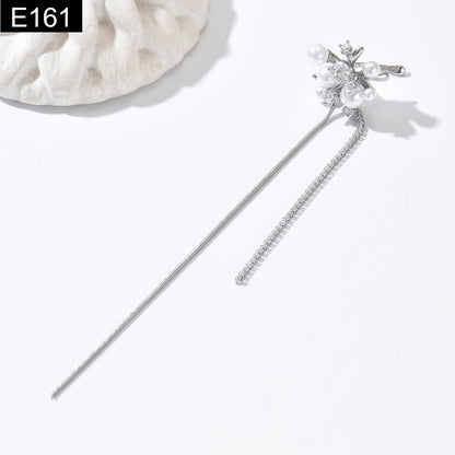 Pearl Frost Earcuff - E161