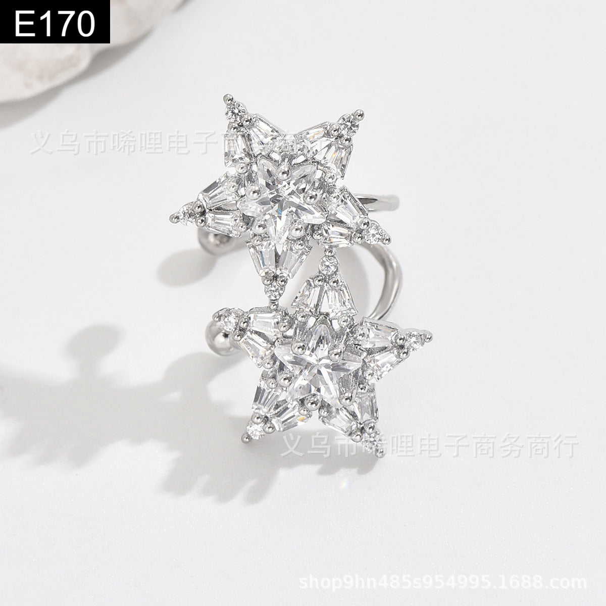 Twinkle Star Earcuff - E170