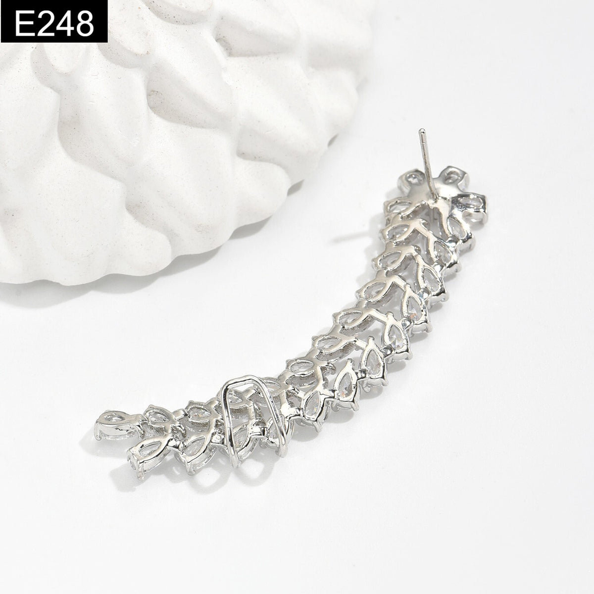 Aurelian Vine Earcuff - E248