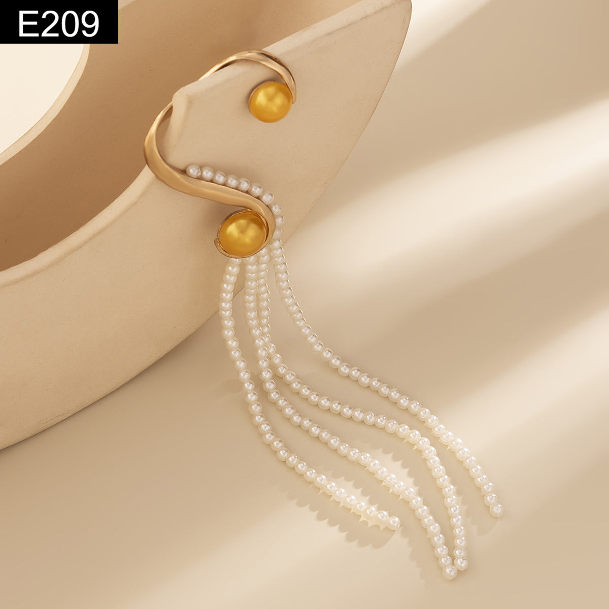 Goddess Drape Earcuff - E209