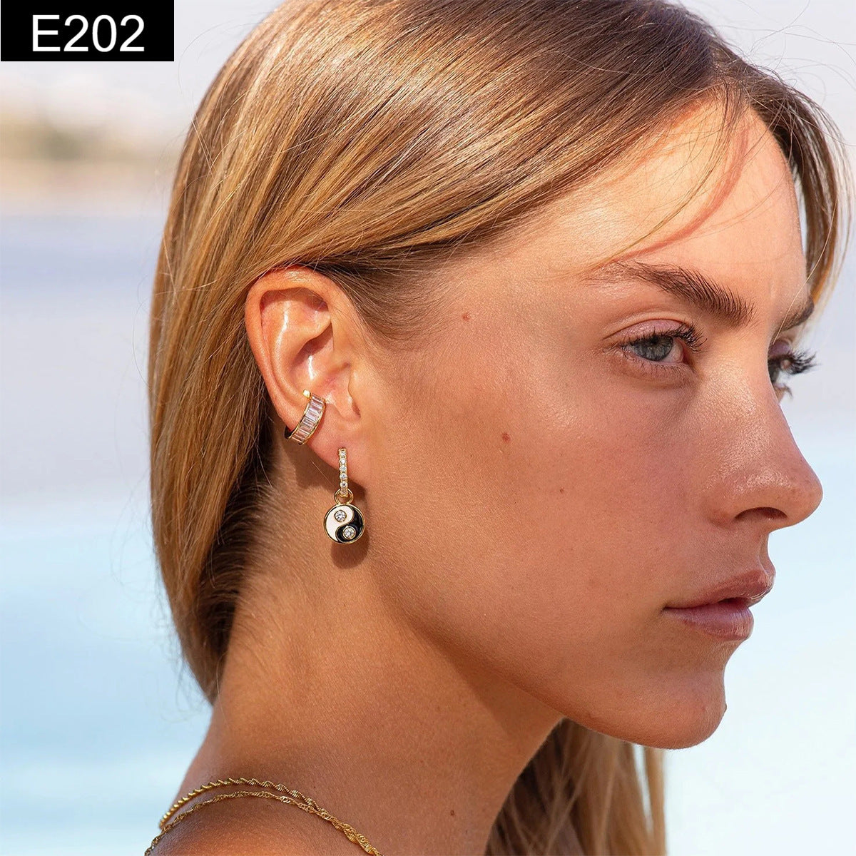 Baguette Petite Earcuff - E202