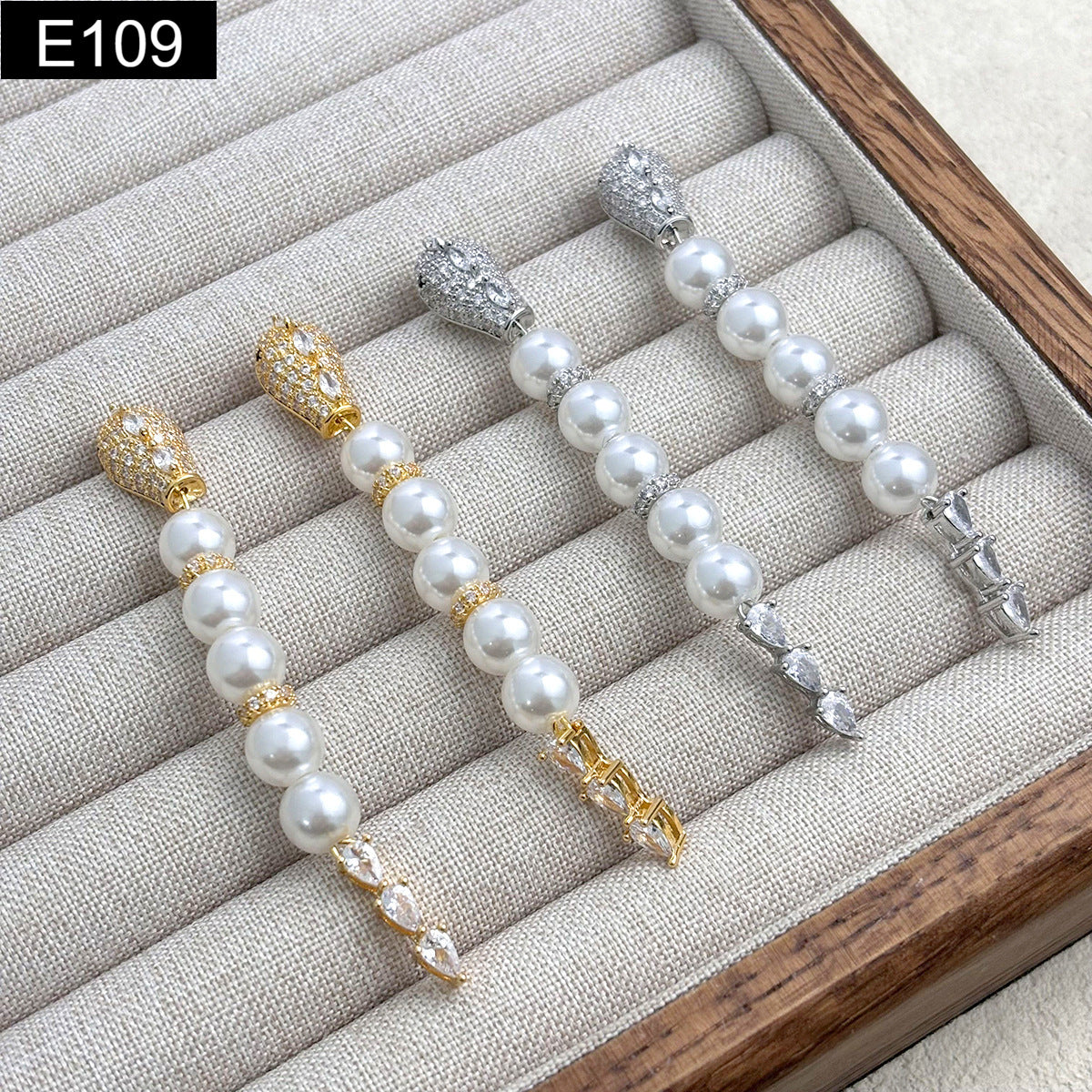 Crystal and Pearl Earring - E109