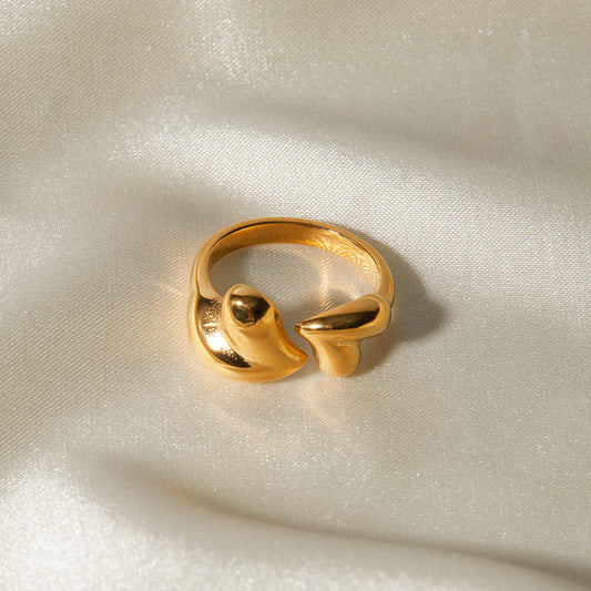 Sweetheart Swirl Ring