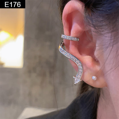 Comet Tail Earcuff - E176
