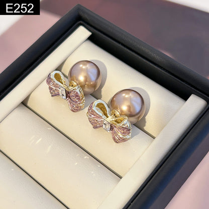 Dainty Knot Pearl Earring - E252