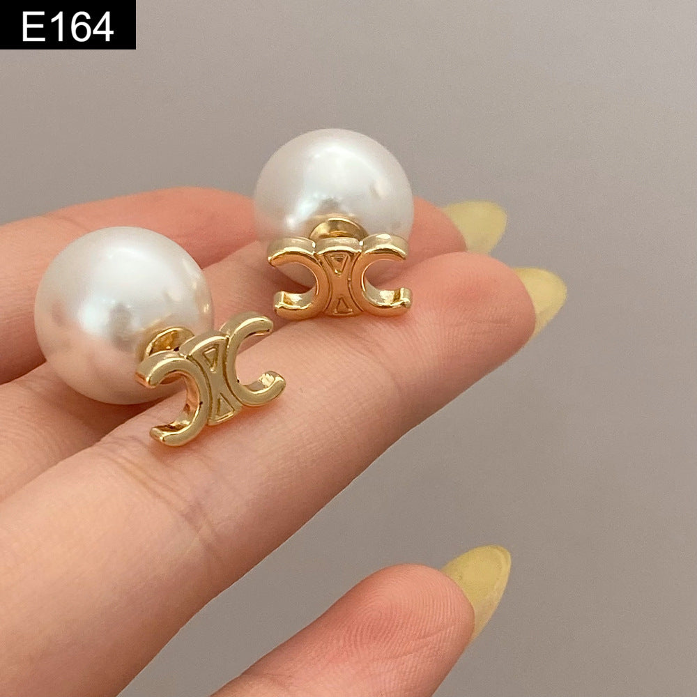 C-Clip Pearl Stud - E164