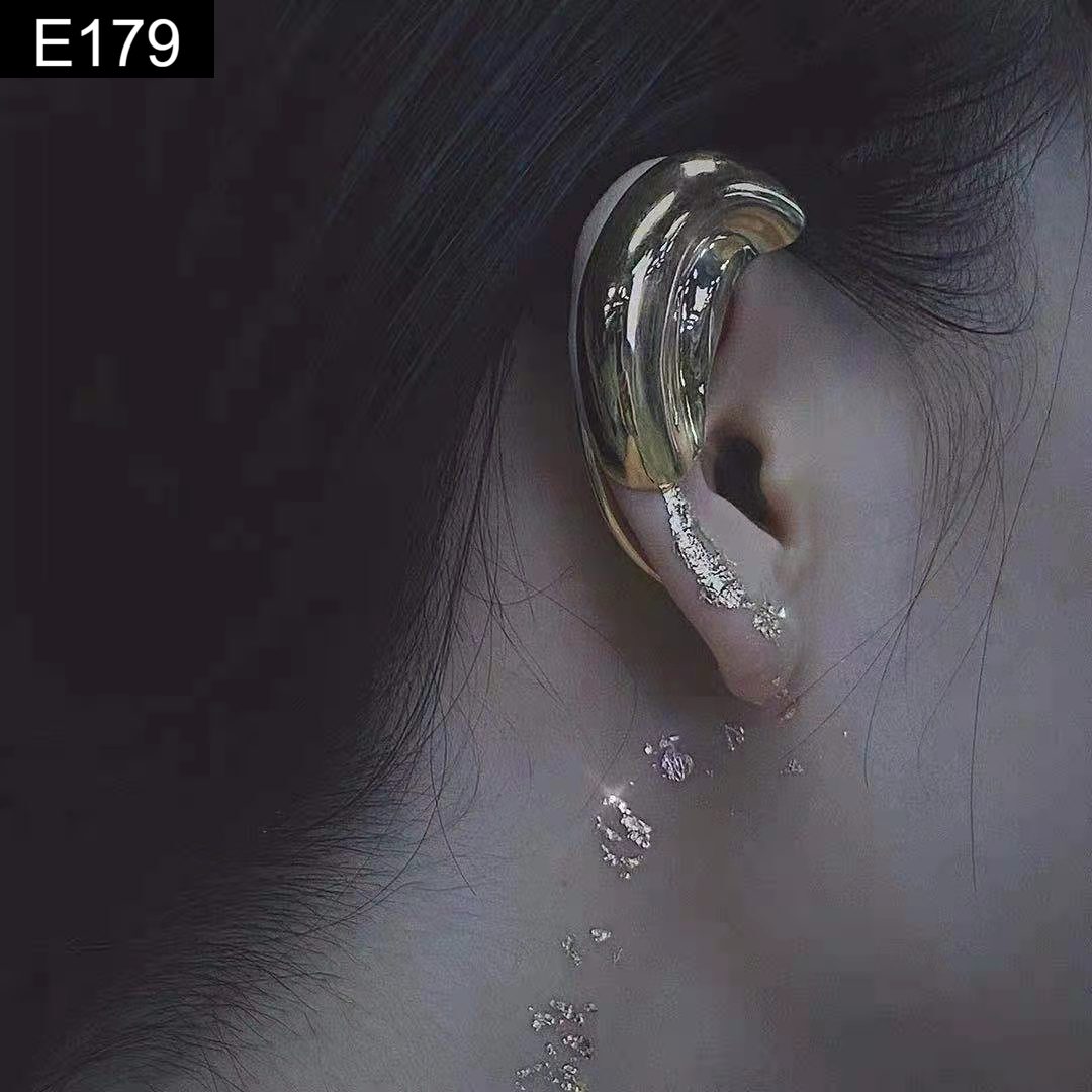 Cleopatra Earcuff - E179