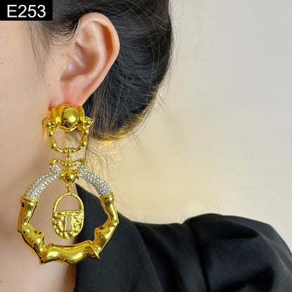 Vaulted Hoop Earring - E253