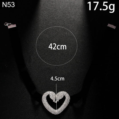 Velvet Heartbeat Choker - N53