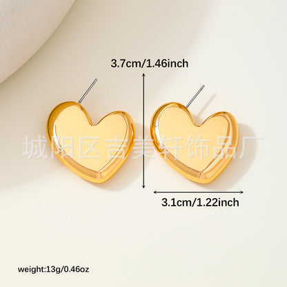 Helia Heart Stud Earring