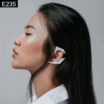 Arrow Earcuff - E235