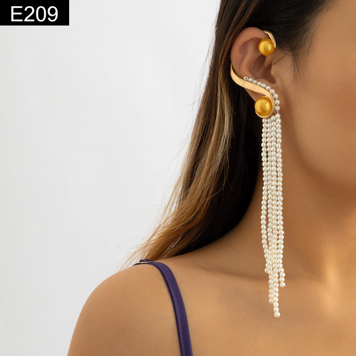 Goddess Drape Earcuff - E209