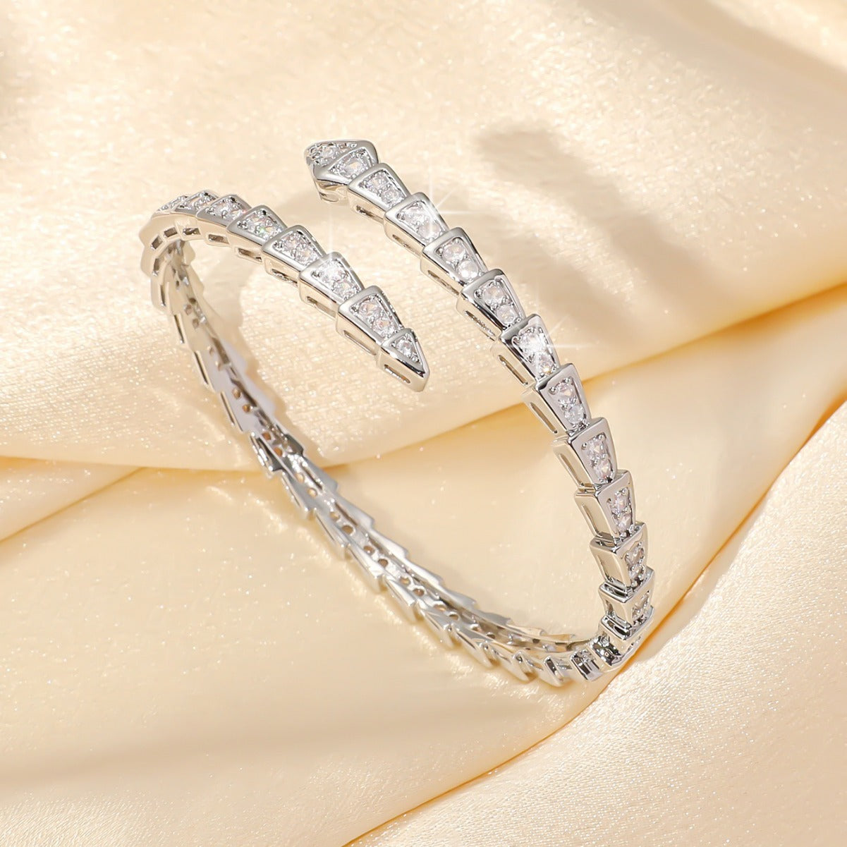 Serpentia Gem Handcuff