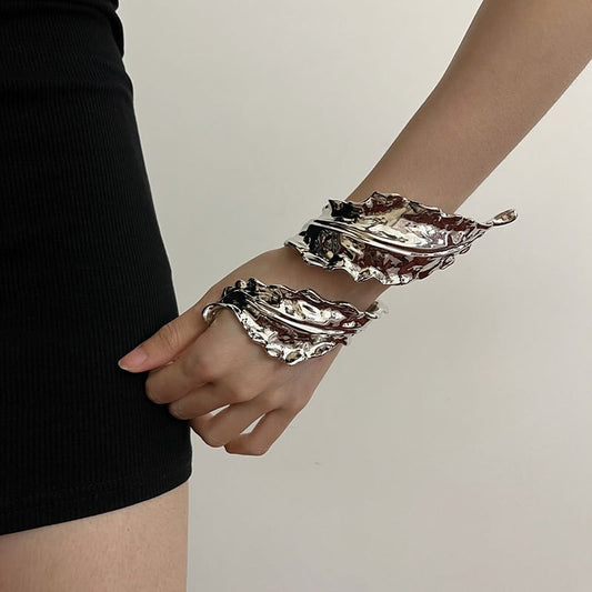 Liquid Anvil Leaf Handcuff