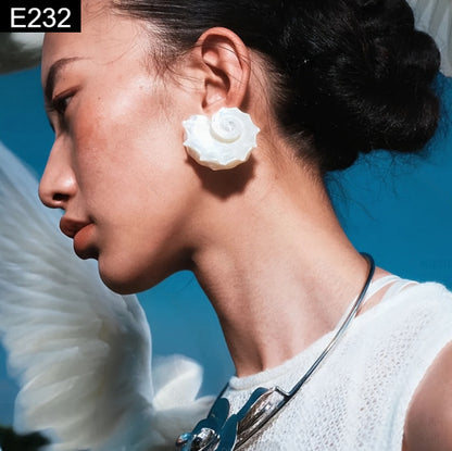 Nautilus Luster Stud - E232
