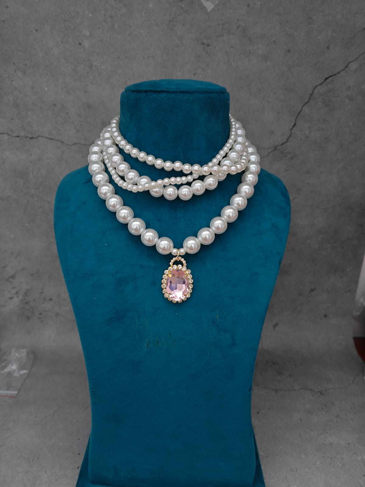Emerald Majesty Pearl Necklace