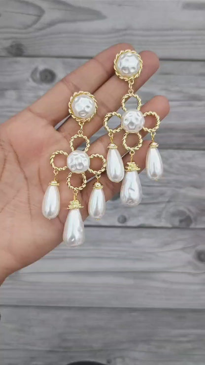 Pearl Dew Earring