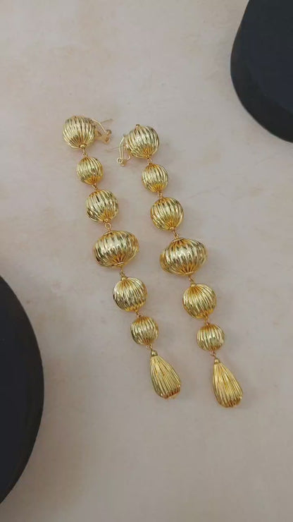 Evelene Dangle Earring