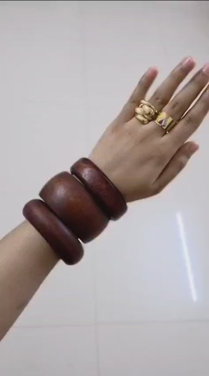 Safari Earth Wooden Stack