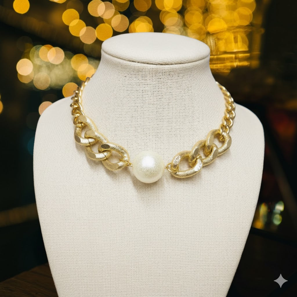 One Pearl Choker - Bold