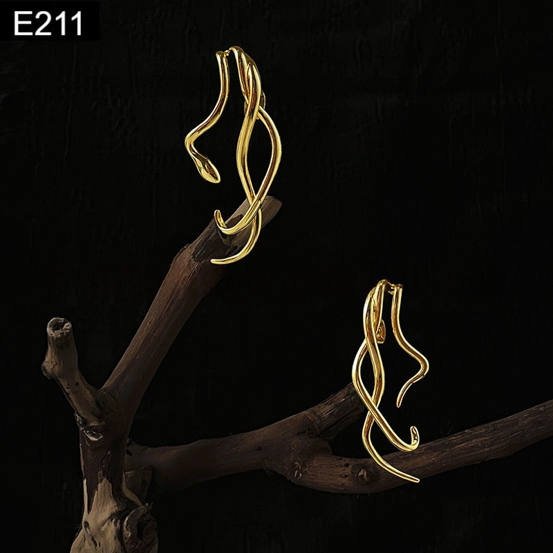 Metal Curve Earring - E211